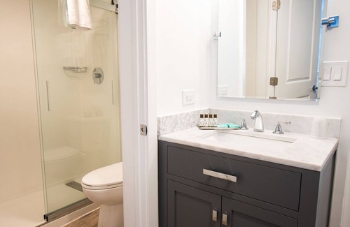 Key Largo Hotel | Beachfront Property! Beach, Pool, and Proximity to Key Largo Attractions