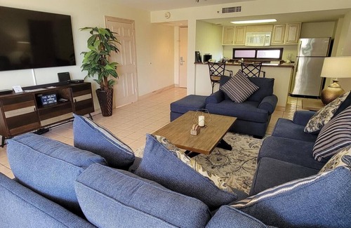 South Padre Island Condo | Beachfront Resort * Heated Pool * Sleeps Heaps (Saida Royale 9039) by RedAwning