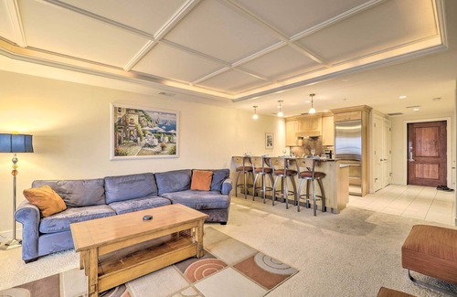 Traverse City Condo | Beachfront Traverse City Resort Condo w/Pool