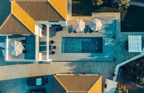 Psarou Villa | Beachfront Villa Volter