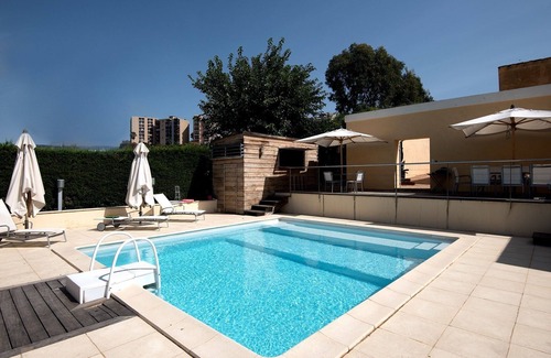 Le Ricanto Villa | Beachfront villa with pool. all amenities