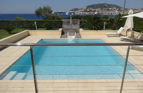 Le Ricanto Villa | Beachfront villa with pool. all amenities