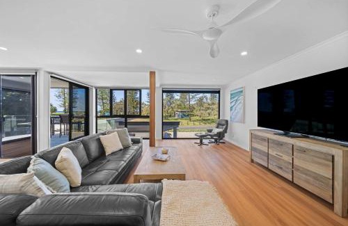 Buddina House | Beachfront with pool ocean views and pet friendly