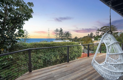 Coledale House | Beachouse Sharkies Opposite & Sea Views of Sharkies Beach
