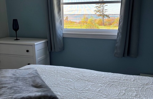 Beach Point Cottage | Beachpoint Retreat guest Cottage