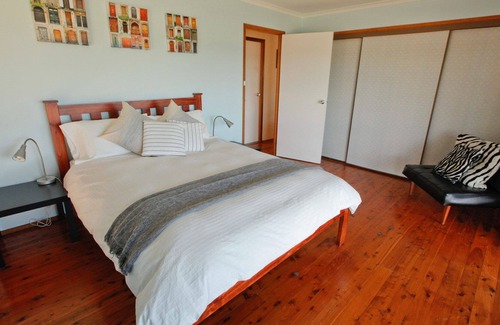Bermagui House | Beachside - 39 Scenic Drive- Across from the beach,