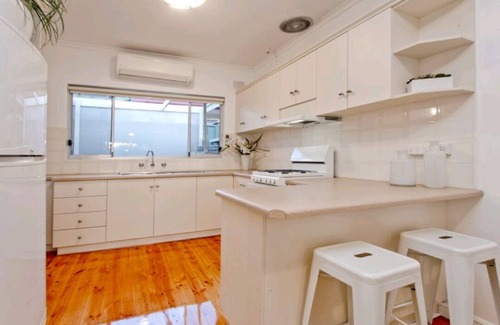 Grange Villa | Beachside and 15mins to city. Perfect for LIV Golf, 4 mins away. Pet Friendly!