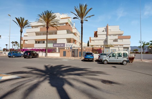 Roquetas de Mar Apartment | Beachside Apartment with Pool