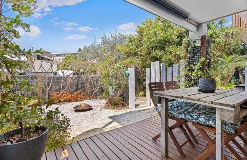Forresters Beach House | Beachside Bliss Forresters Beach
