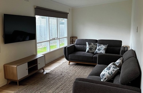 Safety Beach House | Beachside Family Home - 3 Minute Walk to the Beach. Located in Safety Beach
