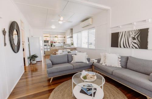 Mooloolaba House | Beachside Pet-Friendly Retreat in Mooloolaba