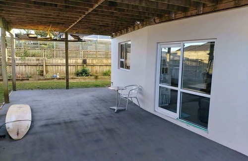 Rewa Villa | Beachside Studio in New Plymouth