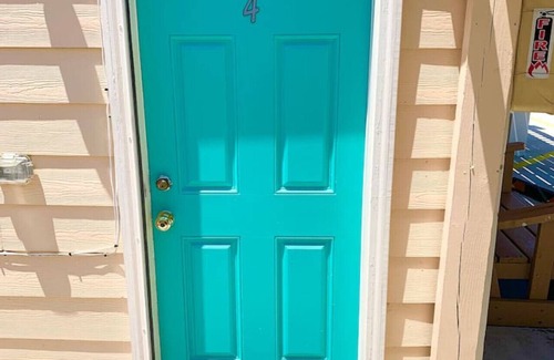 Carolina Beach Apartment | Beachside Suites 4: Downtown and next to the SEA!