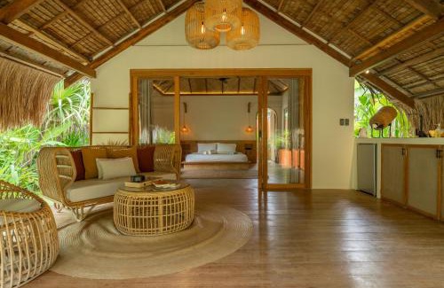 Catangnan Villa | Beachside Villa with Private Pool - Kalima Villas