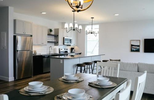 Grand Bend Apartment | Beachview getaway at the New Carlyle 300 on the Main strip in Grand Bend