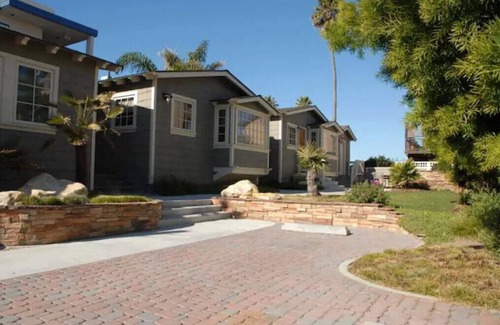 Downtown Cottage | Beachwalk-boogie boards, beach chairs , all here!