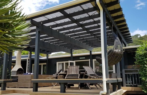Hahei Cottage | Beachy Bliss - Hahei Holiday Home