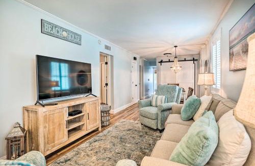 Isle of Palms House | Beachy Isle of Palms Home 1 Block to Coast!