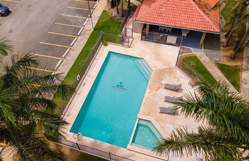 Hucares Apartment | Beachy Vibes, Ocean View with Private Beach Access