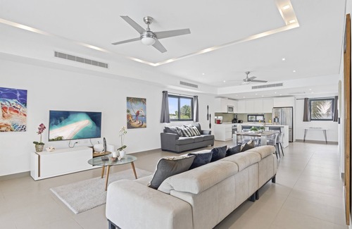 Beacon Hill Condo | Beacon Hill Hideaway: Luxury Condo in Simpson Bay