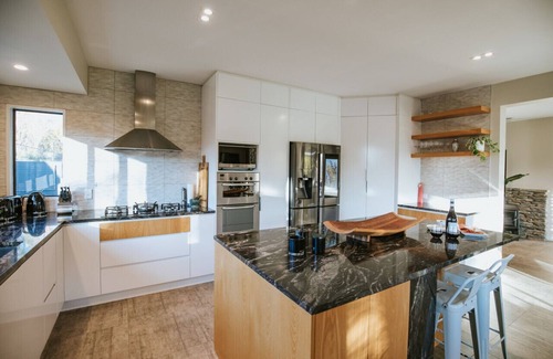 Wanaka Villa | Beacon Point Retreat Hosted by NZSIR Luxury Rental Homes