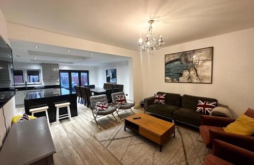 Redbridge House | Beahive house