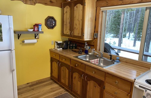 Essex Cabin | Bear Creek Cabin - A Slice of Montana Solitude