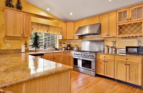 Upper Moonridge House | Bear Creek Lodge #735