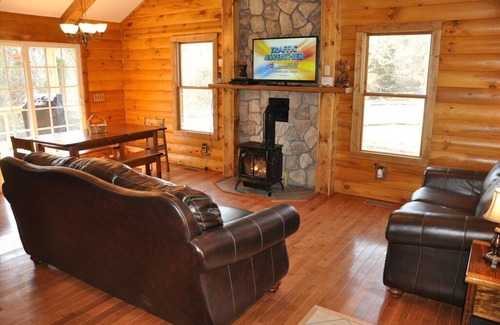 Rileyville Cabin | Bear Timbers log cabin on the Shenandoah River