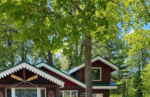 Whipholt Cabin | Bears Den cabin- within walking distance and access of Leech Lake