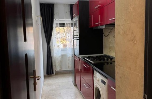 Ploiesti Apartment | Beatrice