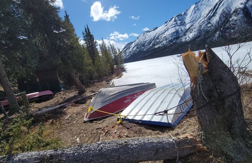 Buckinghorse River Cabin | Beattie Lake Cabin.