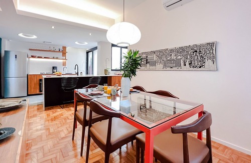 Ipanema Apartment | Beautiful renovated apartment with a sunroom