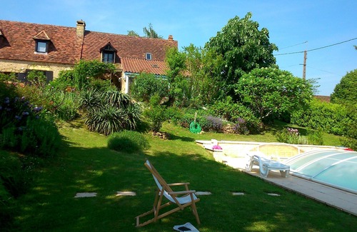 Bigaroque House | Beautiful stone house with view of the Dordogne and swimming pool