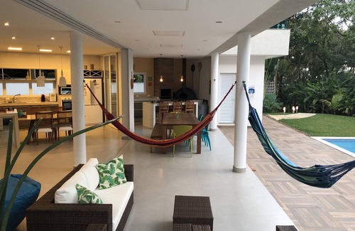 Costa do Sol House | Beautiful Beach House in Gated Community with 5 Bedrooms. Sleeps 13 People!