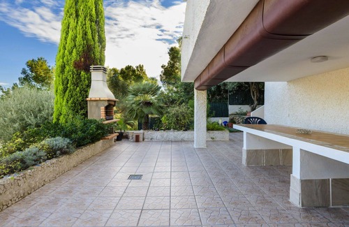 Oropesa del Mar Villa | Beautiful apartment in villa for 4 people with pool, A/C, WIFI, TV and terrace