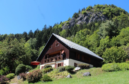 Le Bouchet-Mont-Charvin Ski Chalet | Beautiful restored farmhouse in the heart of the Aravis