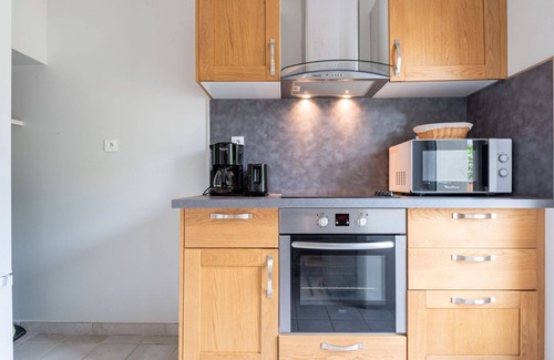 Commes House | Beautiful private villa for 4 people with WIFI, TV, terrace, pets allowed and parking