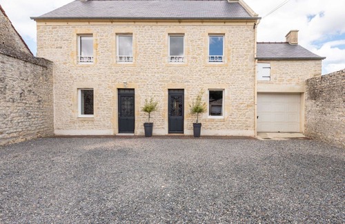 Commes House | Beautiful private villa for 4 people with WIFI, TV, terrace, pets allowed and parking