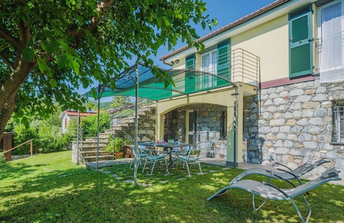 Velva House | Beautiful villa for 8 guests with WIFI, TV, terrace and pets allowed