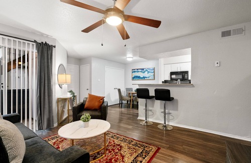 University Hills and Windsor Park Apartment | Beautiful 1BD/1BA in University Hills 2633