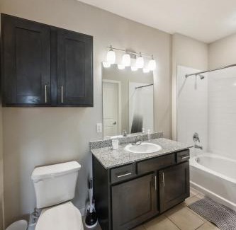 Willowbrook Apartment | Beautiful 1bd Apt I Properties By Preston