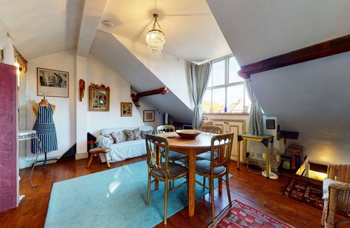 North Kensington Apartment | Beautiful 1bed attic w/terrace in North Kensington