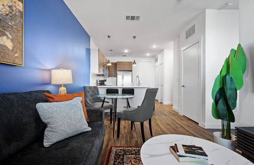 Riverside Apartment | Beautiful 1BR in Riverside 8833