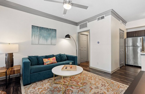 North Burnet Apartment | Beautiful 1BR Next to The Domain 4900