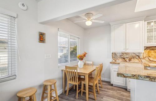 Carpinteria Apartment | Beautiful 2 Bed Beach Condo #201