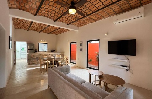 San Francisco House | Beautiful 2 Bedrooms, A/C, WiFi Street level in San Pancho