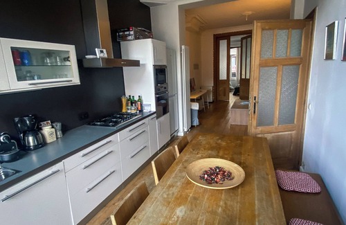 Sint-Gillis Apartment | Beautiful 2-bedroom artist's apartment with all comforts in the heart of Saint-Gilles
