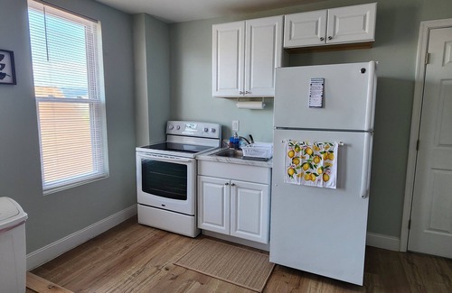 Cumberland Apartment | Beautiful 2-bedroom apartment in quaint Cumberland with WiFi, AC