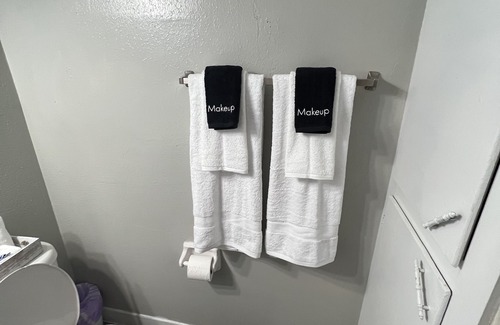 Webster Apartment | Beautiful 2 BR 5 Mins Away From The NASA